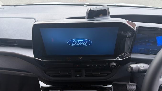 Ford Transit Custom 320 L1 Petrol Fwd 2.5 PHEV 232ps H1 Van Sport Auto - Image 15